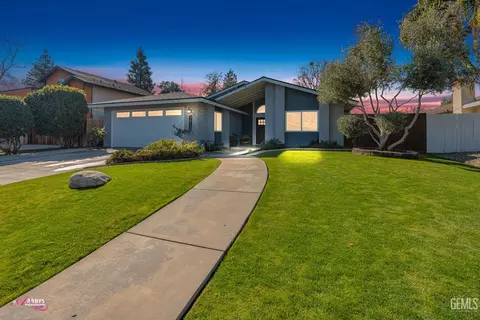 3813 Ashfork Ln, Bakersfield, CA 93309