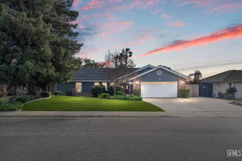 6201 Olive Knolls Dr, Bakersfield, CA 93308
