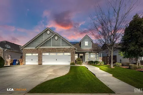 13300 Sunlight Star St, Bakersfield, CA 93314