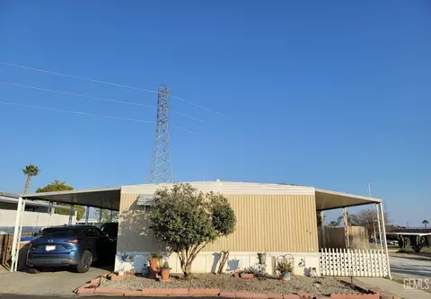 40 Golfers Ln, Bakersfield, CA 93308