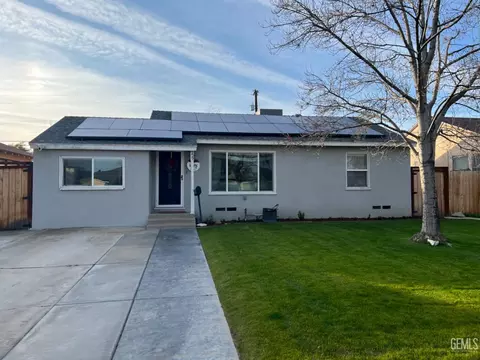 229 Oakdale Dr, Bakersfield, CA 93309