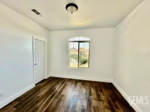 235 Hammersmith Dr, Bakersfield, CA 93314 photo 19