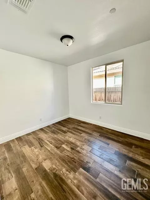 235 Hammersmith Dr, Bakersfield, CA 93314 photo 20