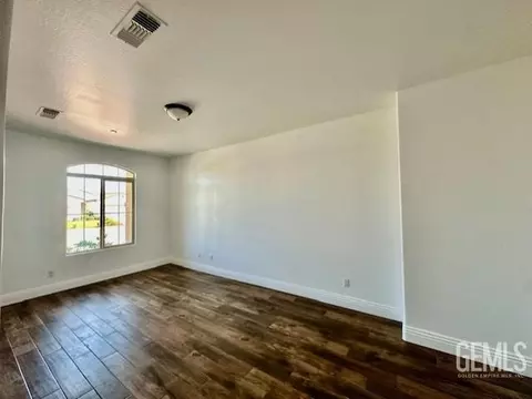 235 Hammersmith Dr, Bakersfield, CA 93314 photo 21