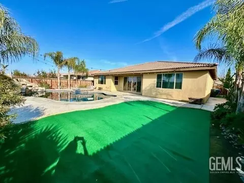 235 Hammersmith Dr, Bakersfield, CA 93314 photo 32