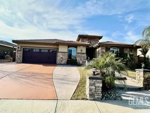235 Hammersmith Dr, Bakersfield, CA 93314 photo 4