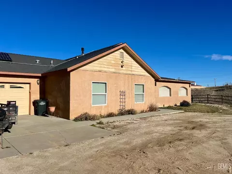 19811 Sun Ct, Tehachapi, CA 93561 photo 2
