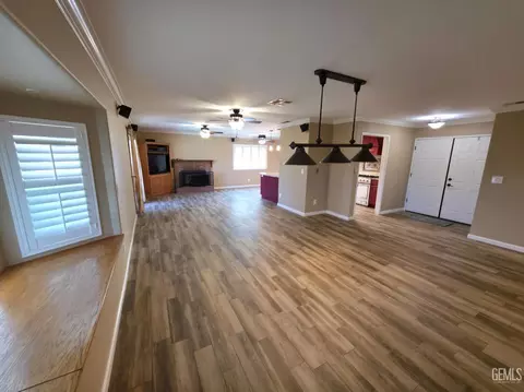 Living - 1301 5th Pl, Delano, CA 93215 photo 3 of 3
