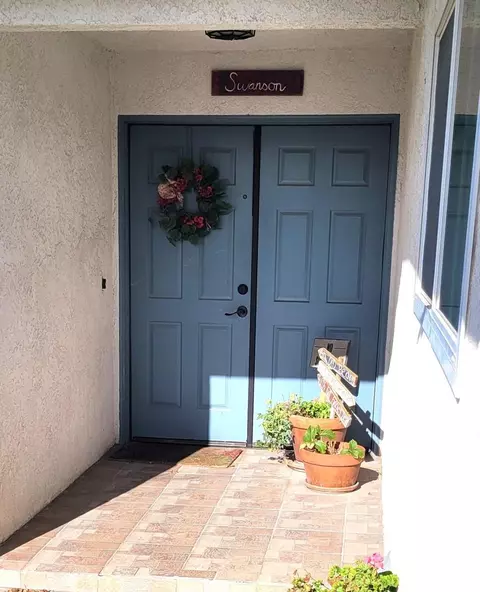 Entry Way - 1301 5th Pl, Delano, CA 93215 photo 1 of 3