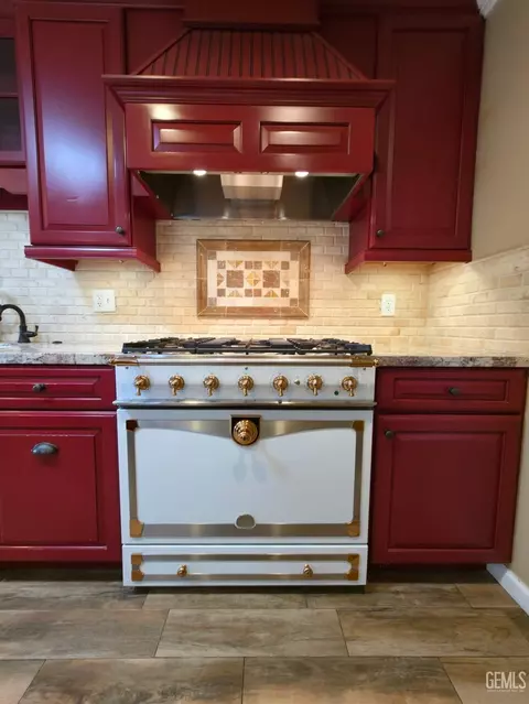 Kitchen - 1301 5th Pl, Delano, CA 93215 photo 4 of 7