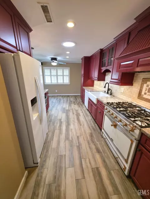 Kitchen - 1301 5th Pl, Delano, CA 93215 photo 1 of 7