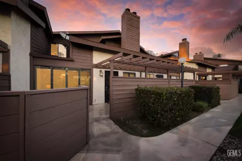 2316 Gosford Rd #F, Bakersfield, CA 93309