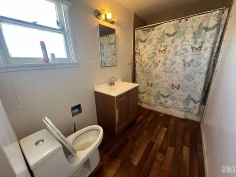 115 E San Emidio St, Taft, CA 93268 photo 12