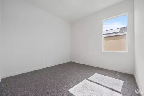 7916 Grapefruit Dr, Bakersfield, CA 93313 photo 8