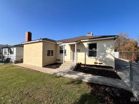 610 Francis St, Bakersfield, CA 93308