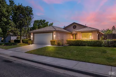 5016 Misty Breaks Dr, Bakersfield, CA 93313