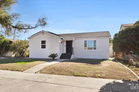 Exterior - 215 E Lucard St, Taft, CA 93268 photo 1 of 12