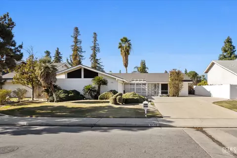 6500 Landfair Dr, Bakersfield, CA 93309