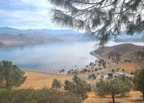 5094 Pioneer E, Lake Isabella, CA 93240