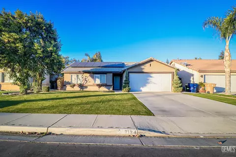 7124 Drift Creek St, Bakersfield, CA 93313