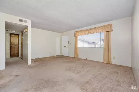 549 Front St, Taft, CA 93268 photo 7