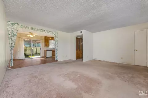 549 Front St, Taft, CA 93268 photo 9