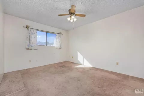 549 Front St, Taft, CA 93268 photo 18