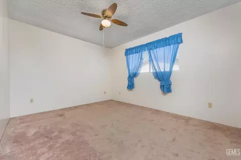 549 Front St, Taft, CA 93268 photo 15