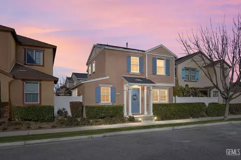 8104 Mcgraw Hill Dr, Bakersfield, CA 93311
