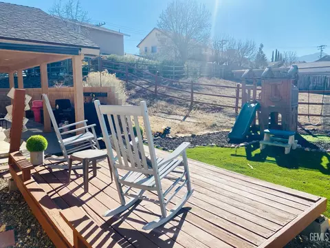Exterior - 22325 Mccarthy, Tehachapi, CA 93561 photo 5 of 7