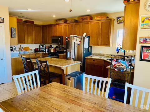 Kitchen - 22325 Mccarthy, Tehachapi, CA 93561 photo 1 of 1