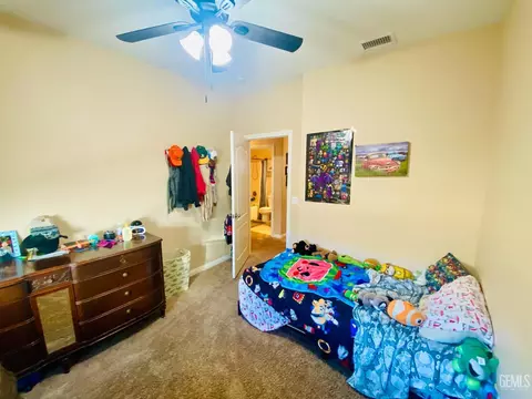 Bedroom - 22325 Mccarthy, Tehachapi, CA 93561 photo 6 of 7