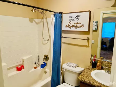 Bath - 22325 Mccarthy, Tehachapi, CA 93561 photo 3 of 3