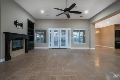 4010 Cogburn Ct, Bakersfield, CA 93313 photo 6