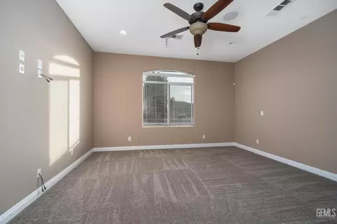 4010 Cogburn Ct, Bakersfield, CA 93313 photo 17