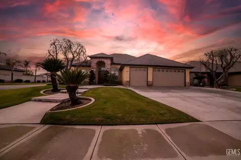 11913 Indianapolis Dr, Bakersfield, CA 93312