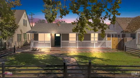 222 Oleander Ave, Bakersfield, CA 93304