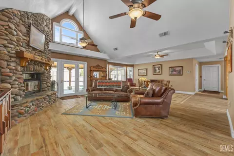 Other - 25820 Skyline Dr, Tehachapi, CA 93561 photo 3 of 13