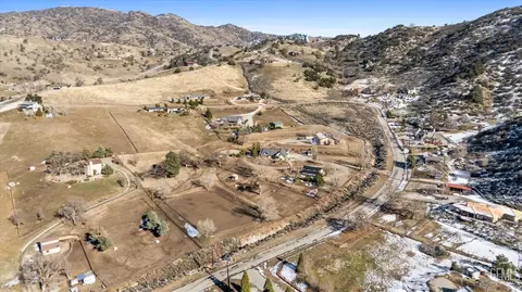 View/Area - 25820 Skyline Dr, Tehachapi, CA 93561 photo 2 of 3