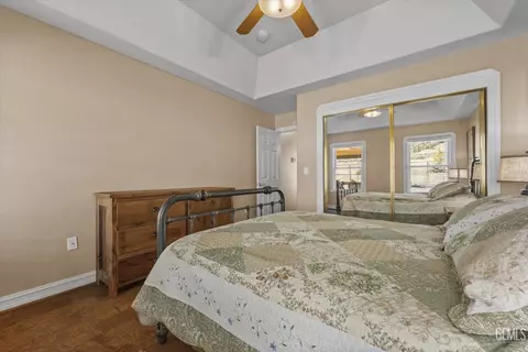 Bedroom - 25820 Skyline Dr, Tehachapi, CA 93561 photo 6 of 7