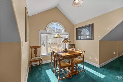 Dining - 25820 Skyline Dr, Tehachapi, CA 93561 photo 3 of 3