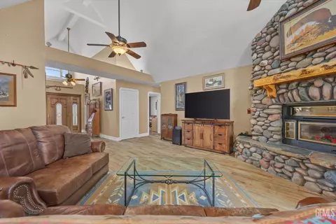 Other - 25820 Skyline Dr, Tehachapi, CA 93561 photo 4 of 13