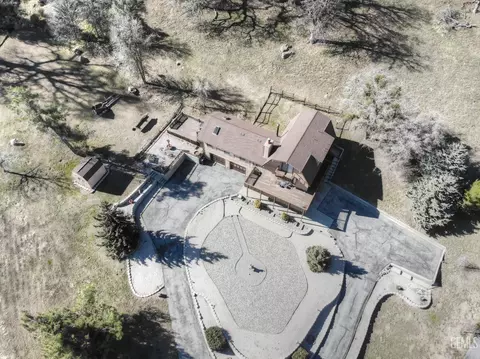 View/Area - 22601 Sunrise Ct, Tehachapi, CA 93561 photo 1 of 2