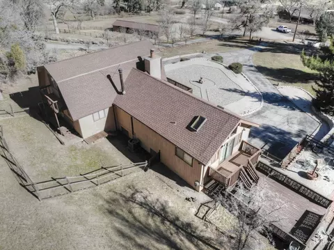 View/Area - 22601 Sunrise Ct, Tehachapi, CA 93561 photo 2 of 2