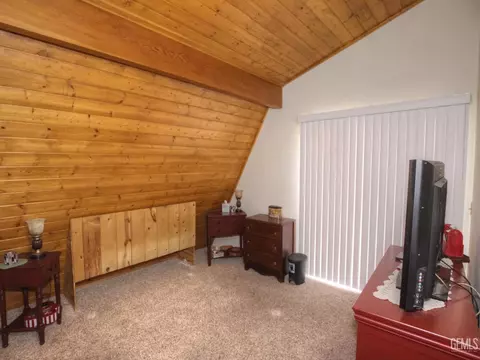 Bedroom - 22601 Sunrise Ct, Tehachapi, CA 93561 photo 1 of 3