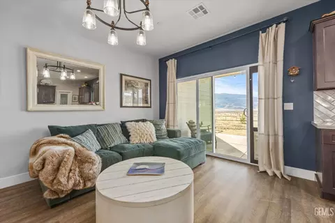 21029 Pegasus St, Tehachapi, CA 93561 photo 13