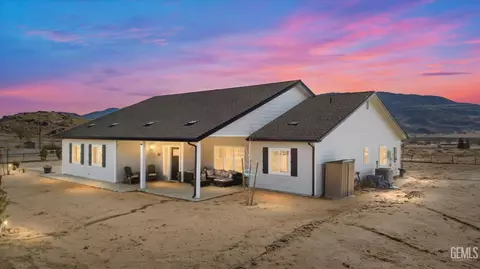 21029 Pegasus St, Tehachapi, CA 93561 photo 3