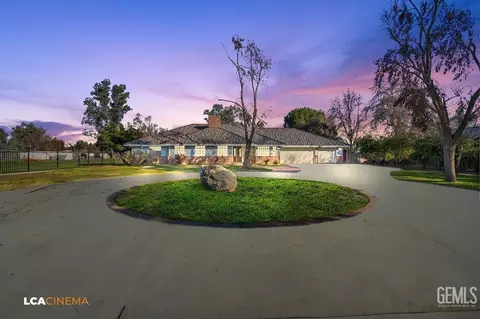 Exterior - 13124 Eberle Rd, Bakersfield, CA 93313 photo 1 of 7