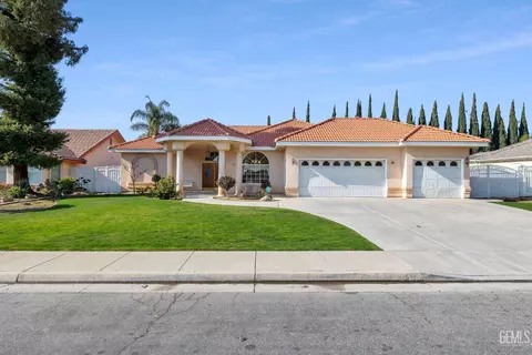 4701 Laurel Springs Dr, Bakersfield, CA 93308