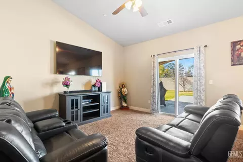 1785 Capistrano Ave, Wasco, CA 93280 photo 9